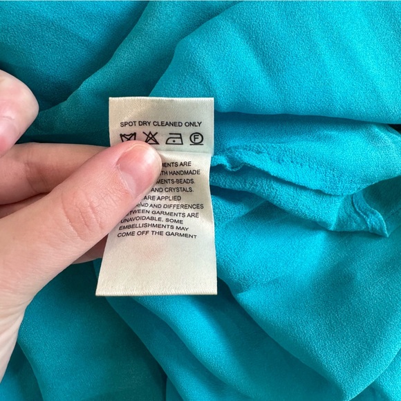 Camilla Short Lace Up Kaftan in "Take My Hand". One Size - Picture 12 of 14